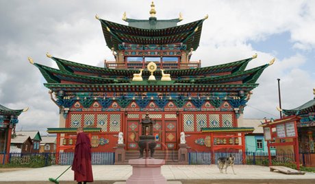 Нас барсан хүнийг амь оруулсан Монгол лам дэлхийд гайхагдаж байна
