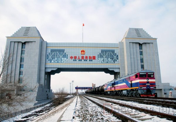 Хятад, Оросын төмөр зам Монголыг орхин 