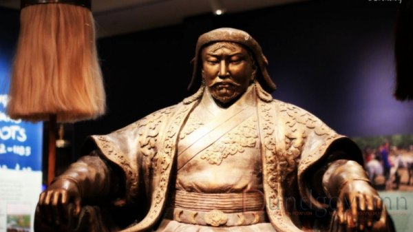 Түүх: Чингис хааны онгон, сүлд тугийг залж ирүүлэх тухай