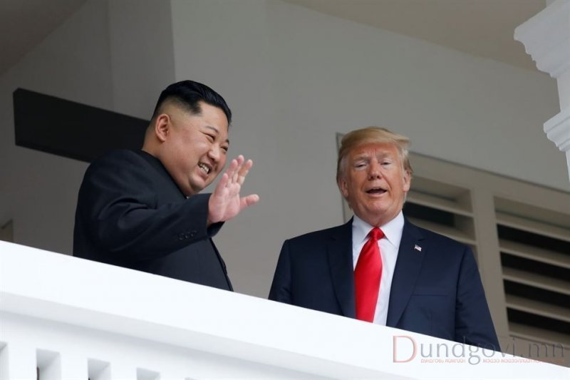 Трамп, Ким нар ганцаарчилж уулзсаны дараа өргөтгөсөн хэлэлцээр эхэлжээ