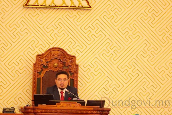 Г.Занданшатар: Банкны тухай хуулийг мөрдөж ажиллахгүй бол Монголбанкны удирдлагуудад хатуу хариуцлага тооцно